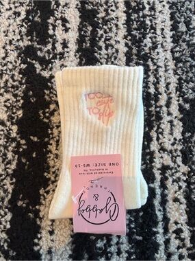Gabby and Threads Women's Grip Socks